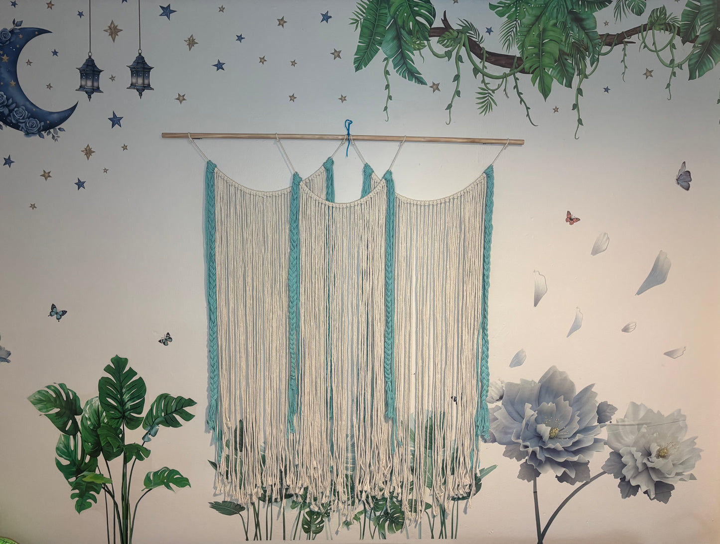 Handmade Aqua Veil Macramé Loom Wall Hanging Decor
